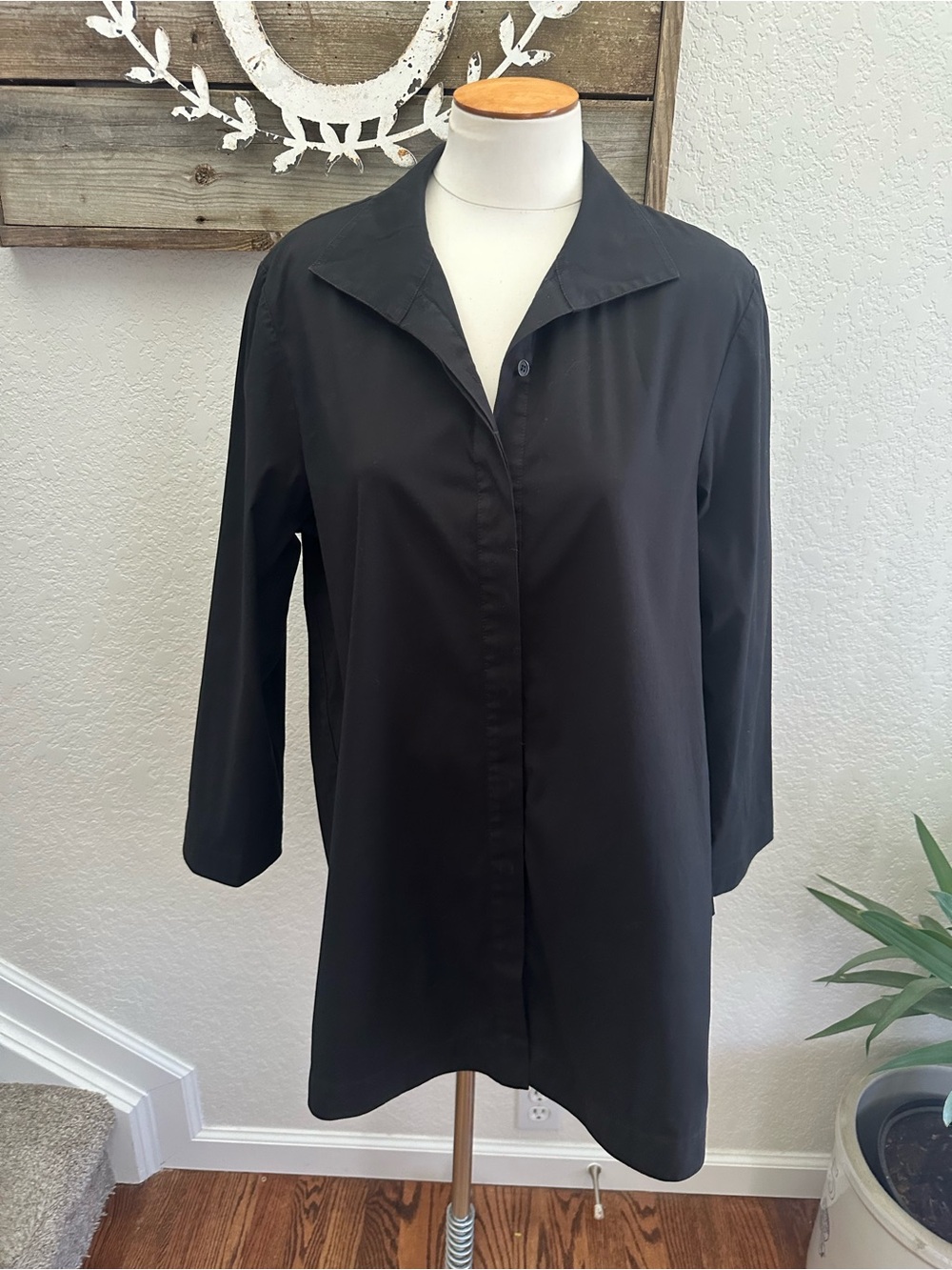 Lafayette 148 New York Women’s‎ Classic Black Button-Front Tunic blouse L